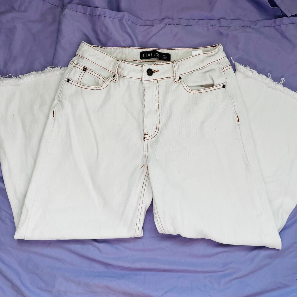 Lioness Australia loose wide leg white jeans
